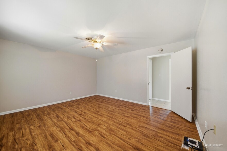 Building Photo - 1302 Laura Ln