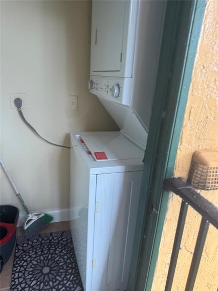 Building Photo - 10781 Cleary Blvd