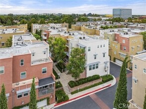 Building Photo - 408 Jeanette Ln