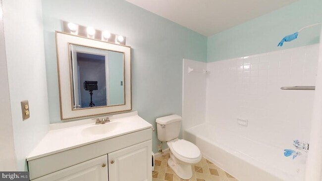 Building Photo - 3836 Miramonte Pl