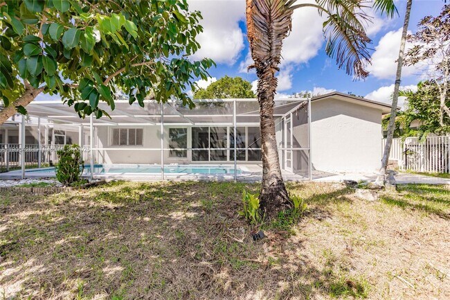 Building Photo - 10760 NW 29th Manor