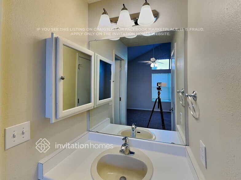 Building Photo - 7736 Halleys Dr