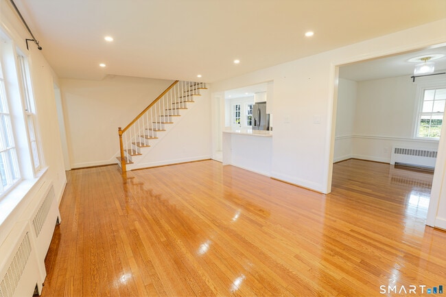 Building Photo - 105 Hyde Rd