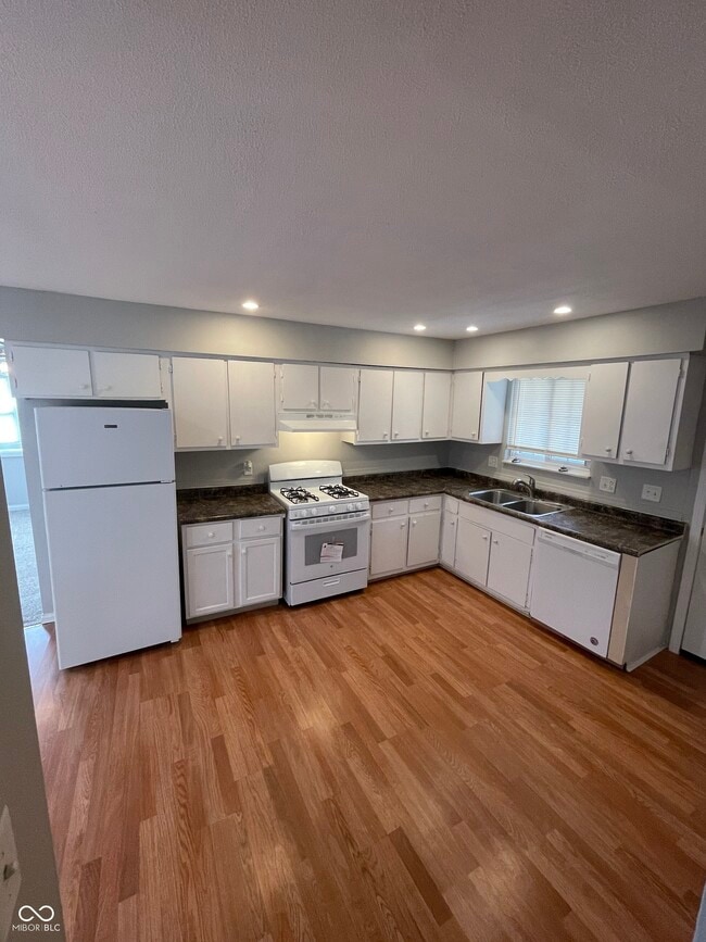 Building Photo - 3830 Aloda St