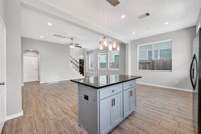 Building Photo - 5011 Pr Ter Ln