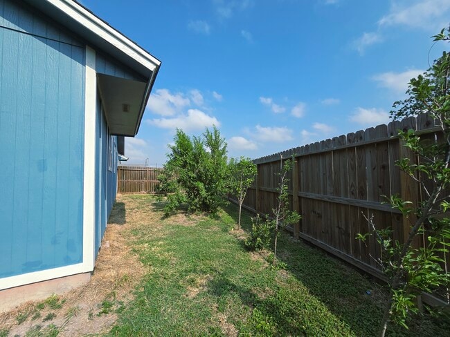 Building Photo - 3149 Crest Colony Ln