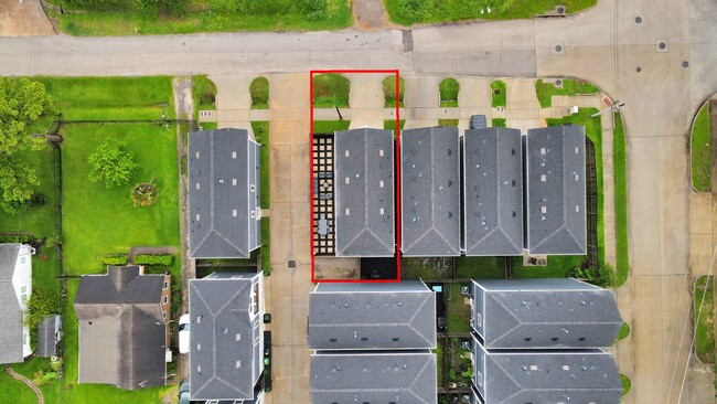 Building Photo - 901 Lehman St