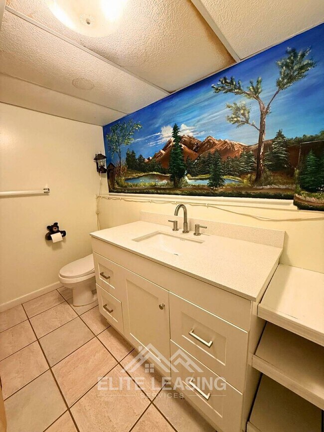 Building Photo - Luxury Living in Auburn