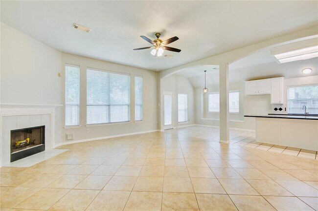 Building Photo - 802 Childers Ct
