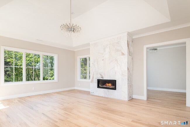 Building Photo - 68 Dearfield Dr
