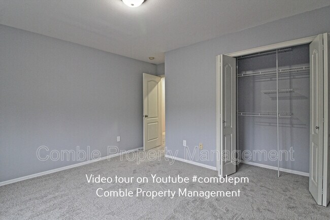 Building Photo - 4112 NE 27th Pl