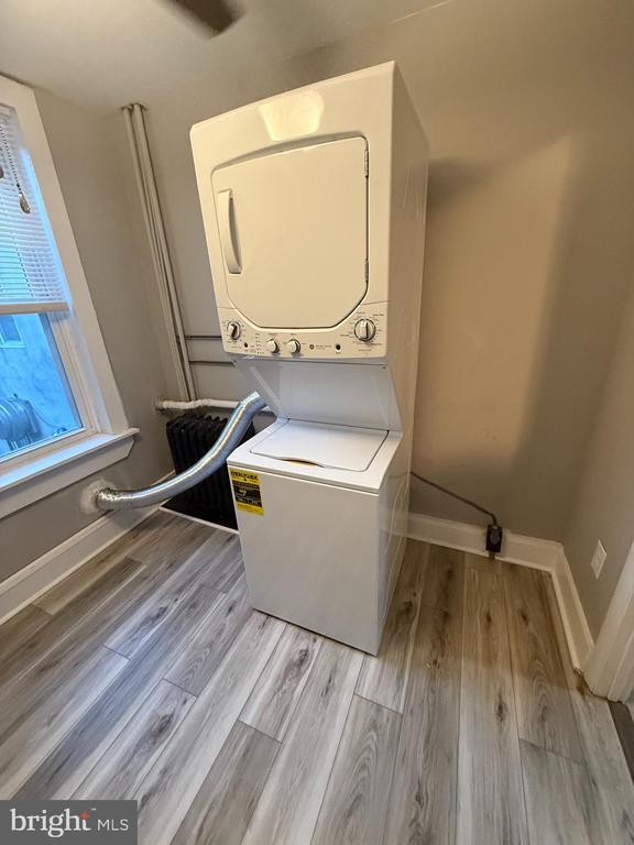 Building Photo - 120 W Girard Ave