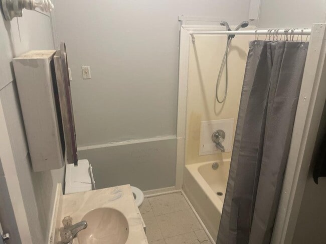 Building Photo - 622 N 19th St