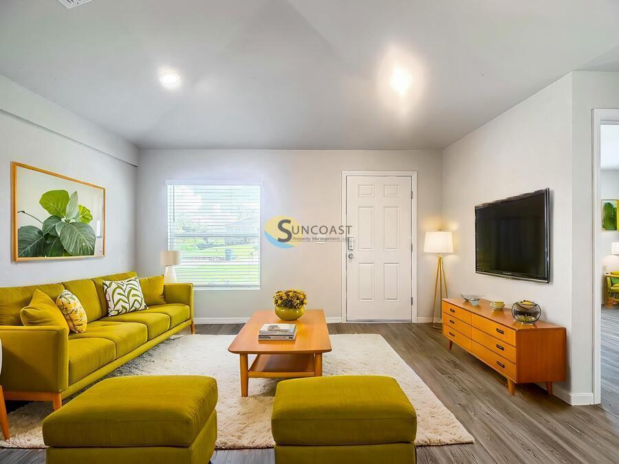 Building Photo - 27220 Washington St