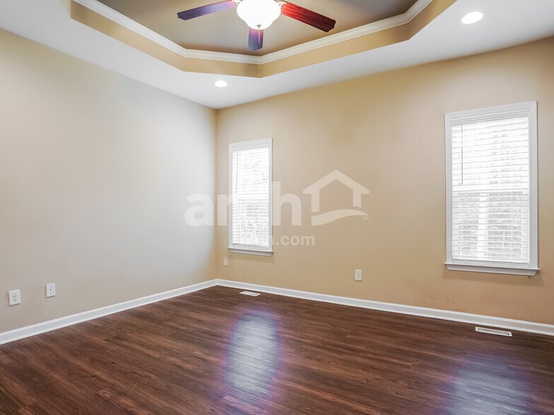 Building Photo - 48 Kings Canyon Ct