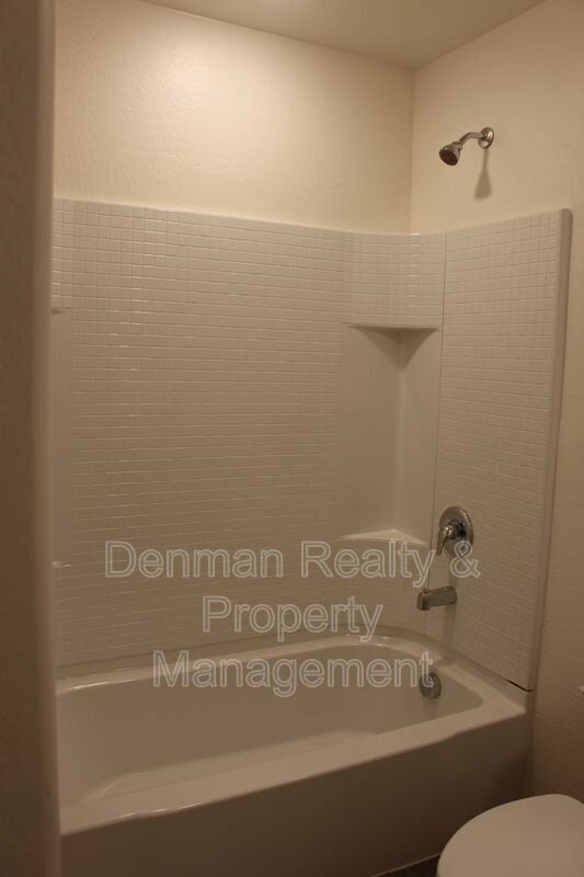 Building Photo - 1552 E Inouye Dr