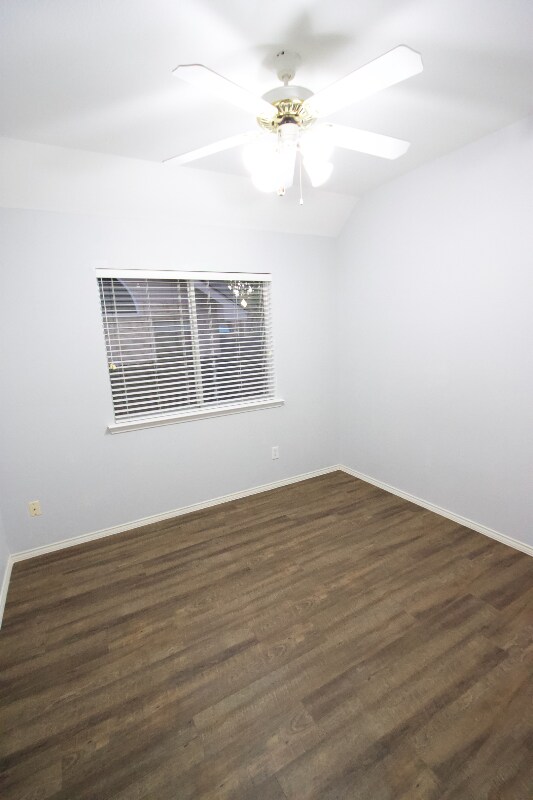 Building Photo - 3605 Villanova Dr