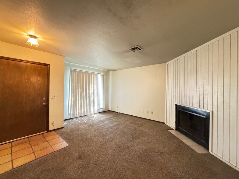 Building Photo - 4244 Wembleton Cir
