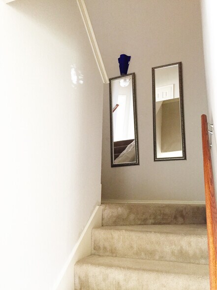 Building Photo - 340 Turquoise Dr