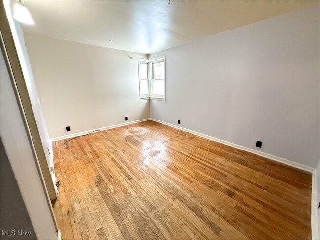 Building Photo - 1635 Goodyear Blvd