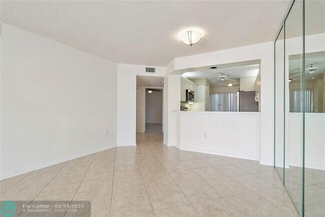 Building Photo - 7866 Trent Dr