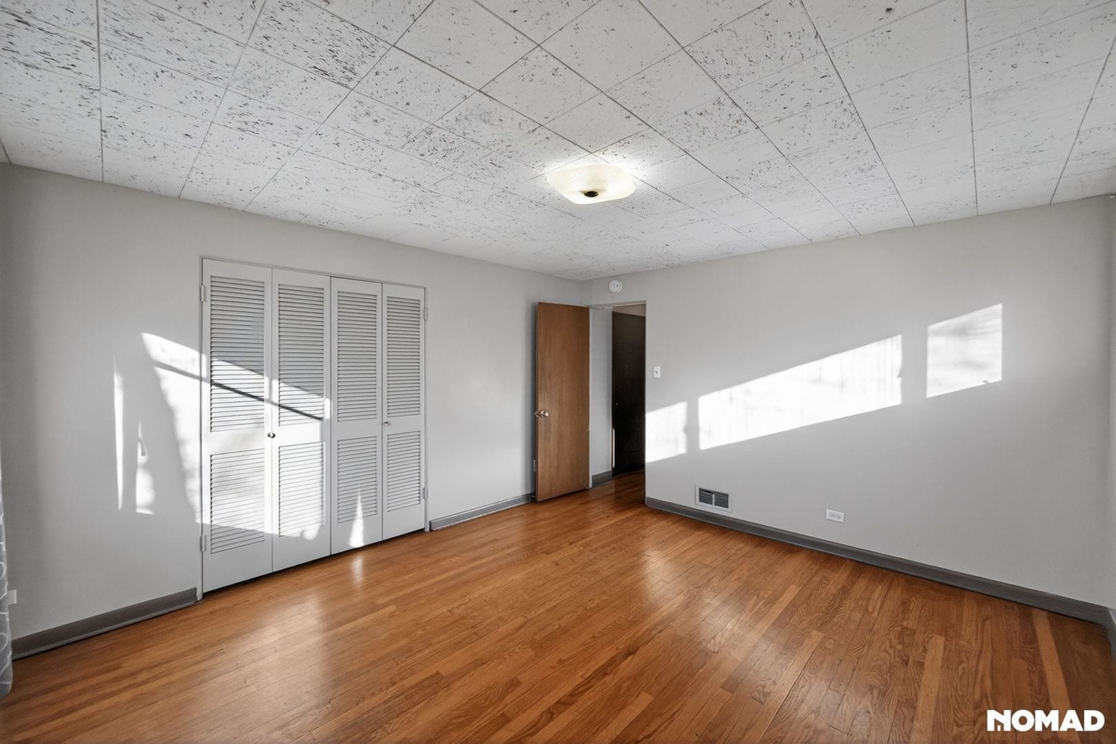 Building Photo - 6801 E 6th Ave