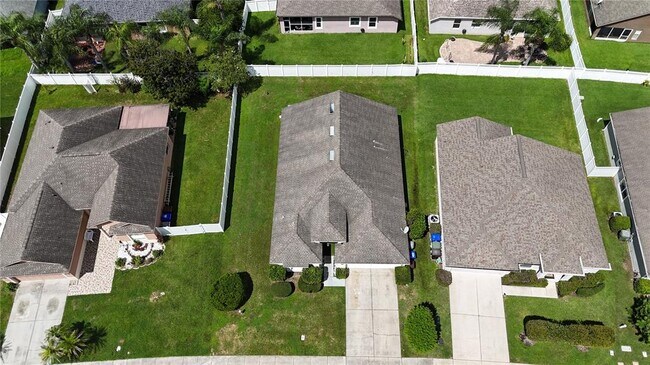 Building Photo - 2916 White Cedar Cir