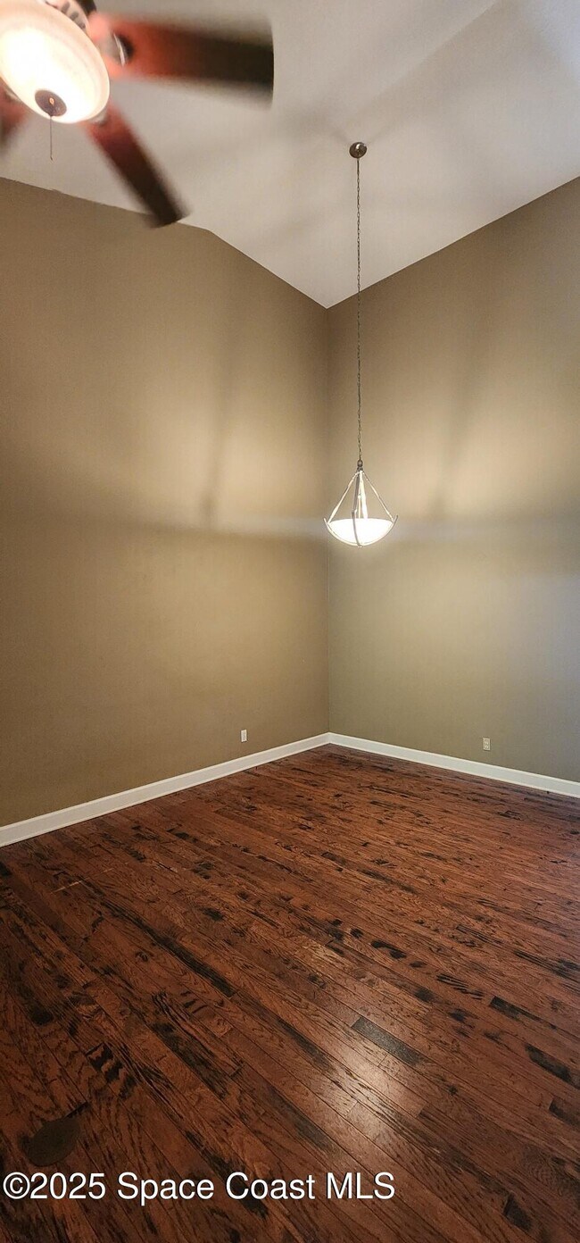 Building Photo - 2577 Sykes Creek Dr
