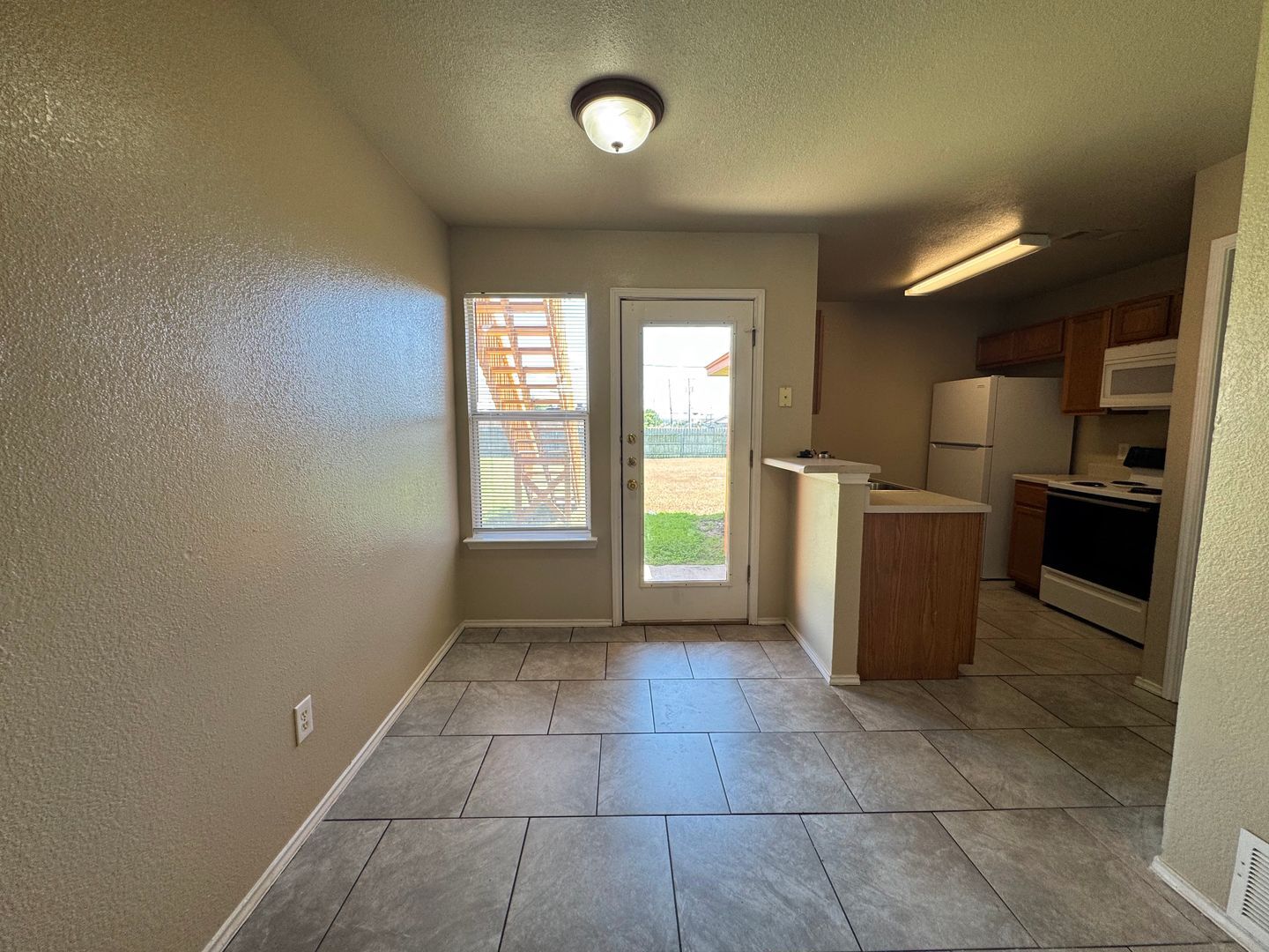 Building Photo - 5702 Greengate Dr