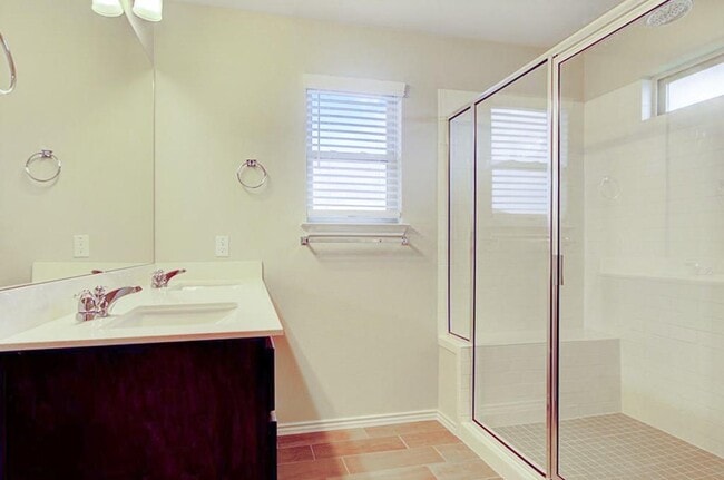 Building Photo - 3453 Pauling Loop