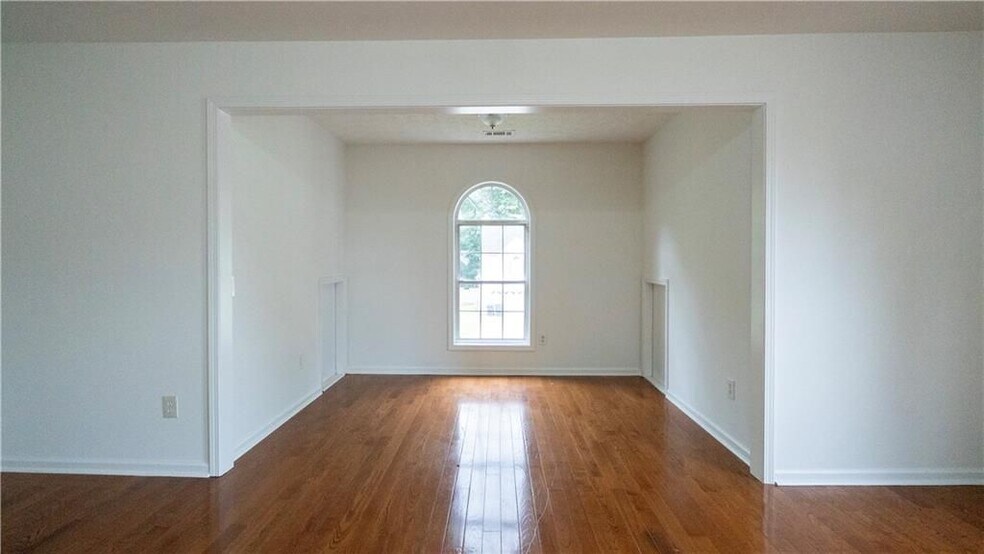 Building Photo - 1607 Tunbridge Ln