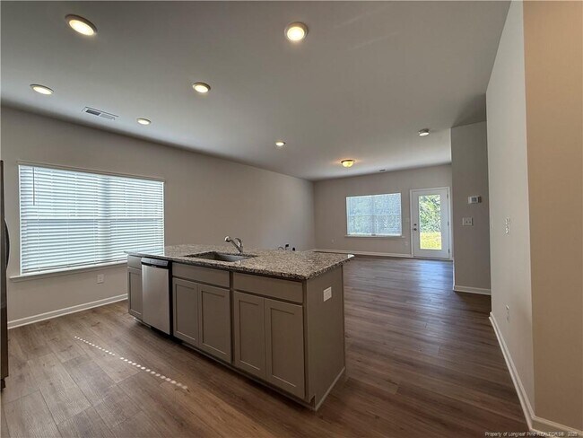 Building Photo - 274 Deodora Ln