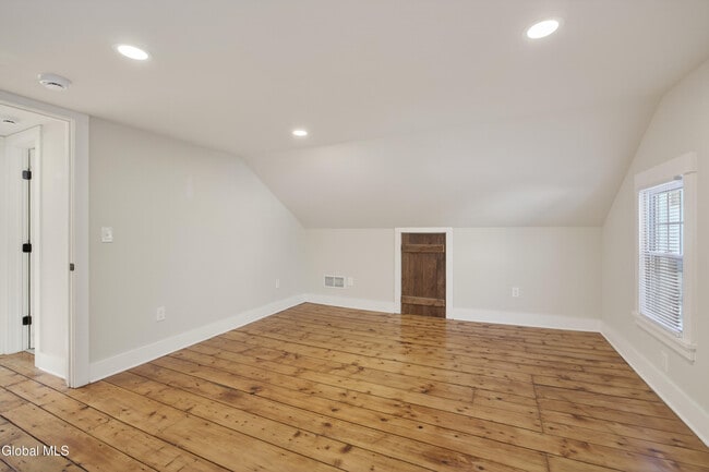 Building Photo - 34 Wilton Rd