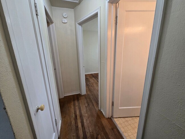Building Photo - Spokane Valley Home Available Now!