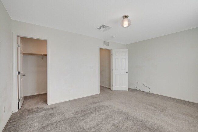 Building Photo - 5128 Granite Basin St