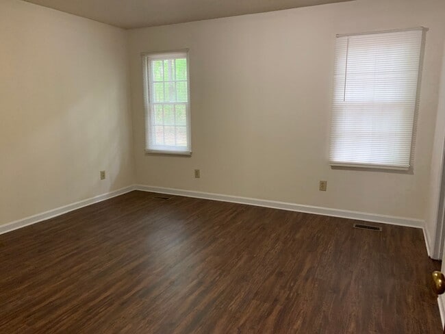 Building Photo - 2401 Sawmill Rd