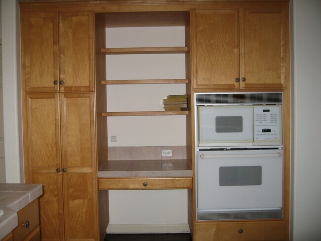 Kitchen - 11869 Marcasel Ct