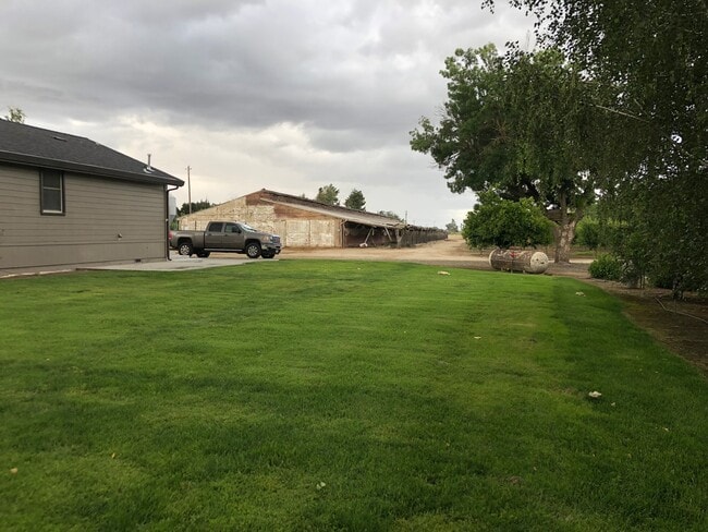 Building Photo - 1980 Sultana Dr