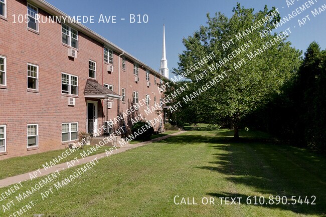 Building Photo - 105 Runnymede Ave