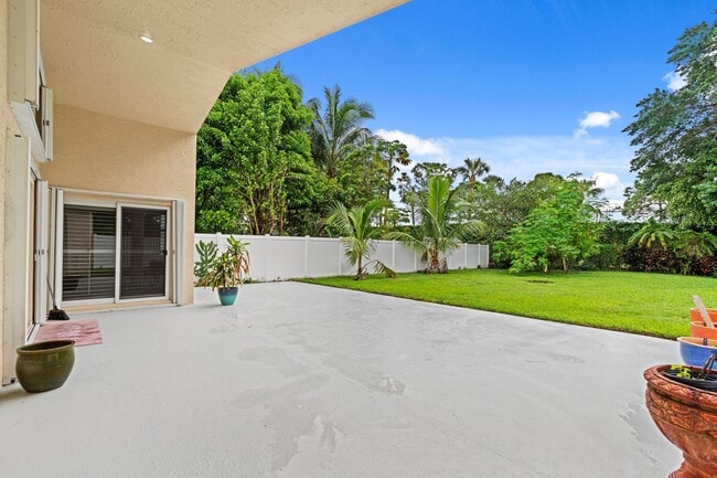Building Photo - 7568 Eagle Point Dr