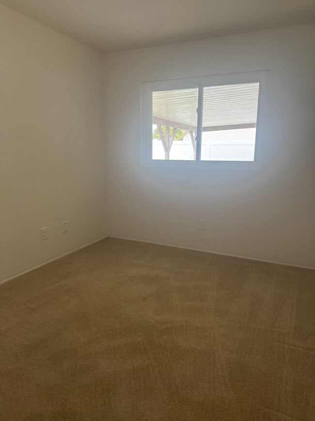 Building Photo - 4 bedroom/2 bath Lemon Grove home