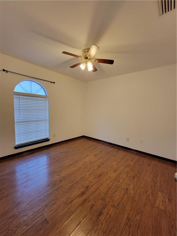 Building Photo - 8860 Dawes Point Dr