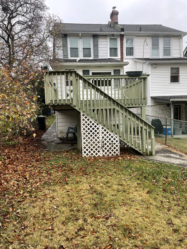 Building Photo - 108 Hasbrook Ave