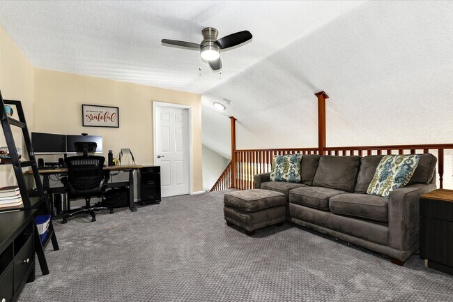 Building Photo - 16 Juneau Ct