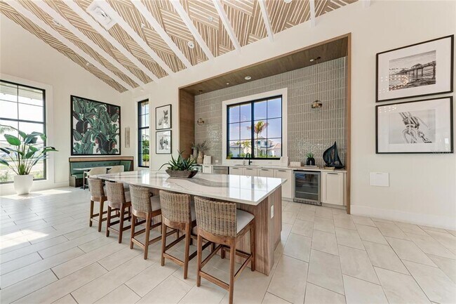 Building Photo - 18530 Midsummer Pl