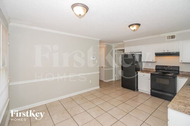 Building Photo - 4379 Richwood Pl