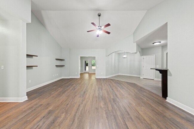 Building Photo - Luxury home in a premier neighborhood!