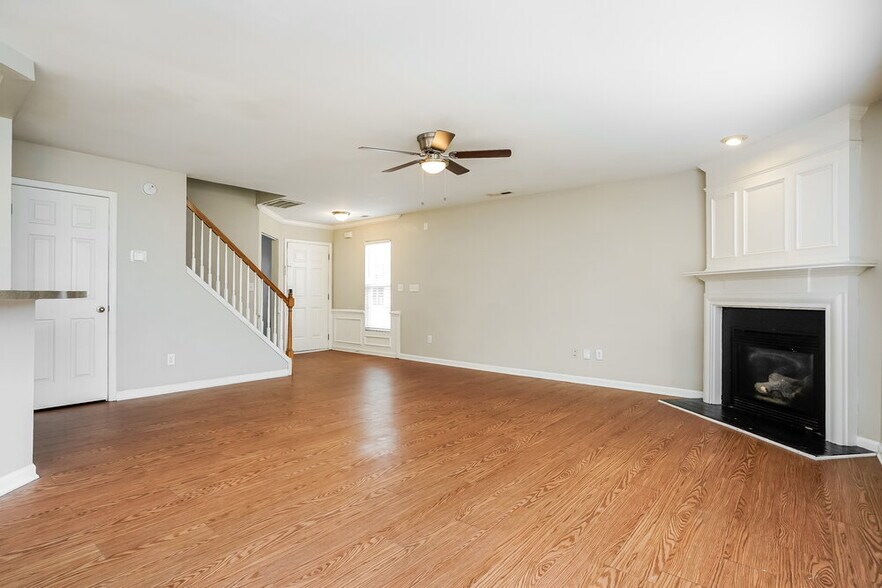 Building Photo - 2014 Gushing Dr