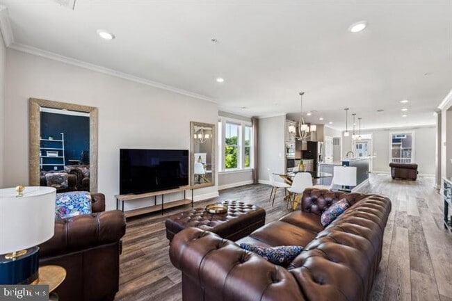 Building Photo - 45157 Kincora Dr