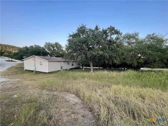 Building Photo - 136 Sonnyland Dr